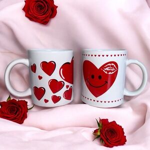 Heart Mugs with Smiley Face and Kiss Mark Retro Valentines Day 90’s VTG